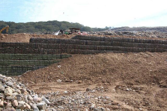 پیشرفت ۸۰ درصدی بهسازی لندفیل سراوان/ جلوگیری از رانش زباله پیشرفت ۸۰ درصدی بهسازی لندفیل سراوان/ جلوگیری از رانش زباله