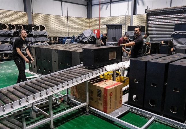 دیوارهای بلند پیشروی بخش خصوصی دیوارهای بلند پیشروی بخش خصوصی