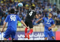 استقلال یا پرسپولیس ؟! استقلال یا پرسپولیس ؟!