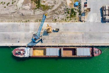 رونق بندری در مسیر صادرات رونق بندری در مسیر صادرات