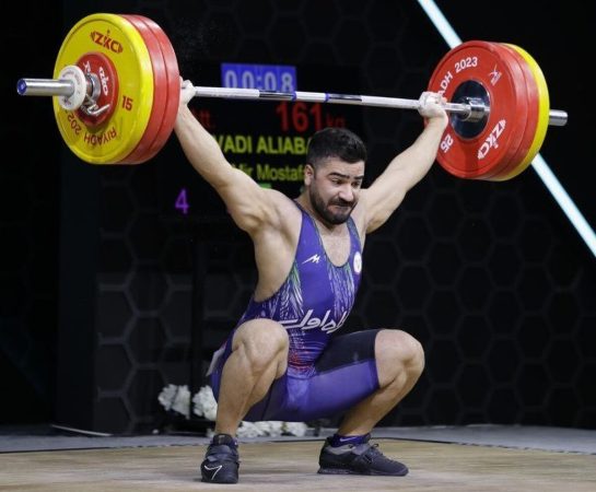 طلای وزنه‌برداری جهان بر سینه جوادی؛ میر ایرانی شاخ غول چینی را شکست