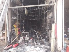 آتش سوزی بلوار امام رضا(ع) رشت مهار شد آتش سوزی بلوار امام رضا(ع) رشت مهار شد