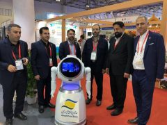 حضور رباتهای هوشمند راهنما در منطقه آزاد انزلی حضور رباتهای هوشمند راهنما در منطقه آزاد انزلی