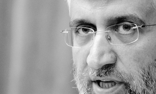 روایت روزنامه شرق از "تیرگی اقتصاد با محرمانگی" روایت روزنامه شرق از “تیرگی اقتصاد با محرمانگی”