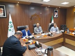 رونمایی از تمبر نقره میرزا کوچک خان در رشت رونمایی از تمبر نقره میرزا کوچک خان در رشت