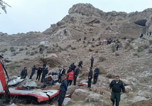 فوت ۷ سرباز در واژگونی اتوبوس اندیمشک