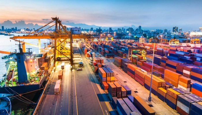 مناطق آزاد ایران؛ از پتانسیلهای بالقوه تا چالشهای عملیاتی مناطق آزاد ایران؛ از پتانسیلهای بالقوه تا چالشهای عملیاتی