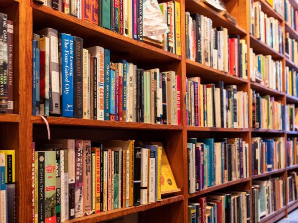 سرانه کتاب و فضای کتابخانه ای در استان گیلان مطلوب نیست سرانه کتاب و فضای کتابخانه ای در استان گیلان مطلوب نیست